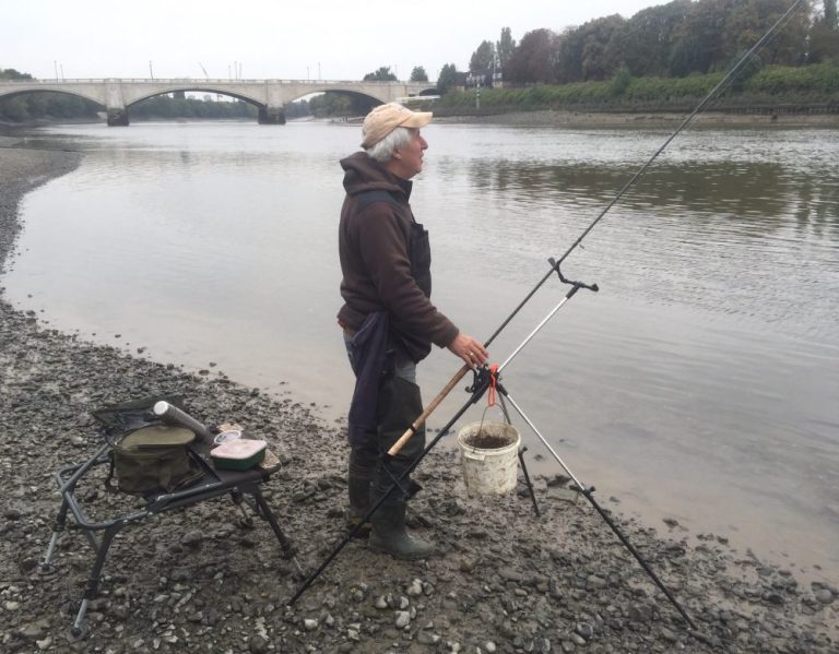 The tidal Thames is no place for comfortable seat boxes - the tripod is the way to go